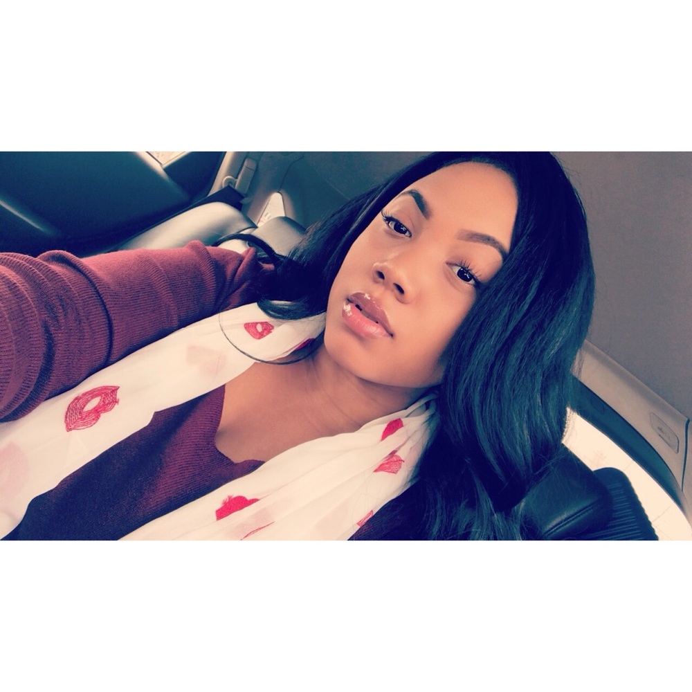 Meet your Posher, Danielle